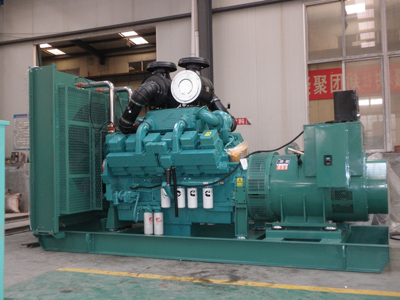 700KW重慶康明斯KTA38-G2系列柴油發電機組